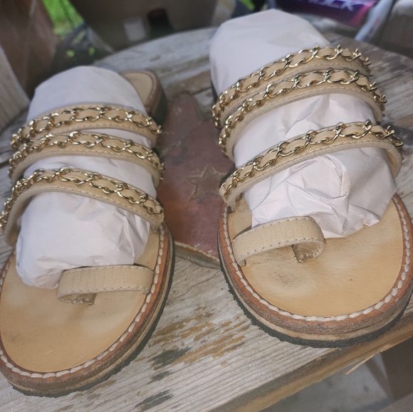 COPY - VINTAGE SANDALS BY CHANEL - Picture 2 of 6